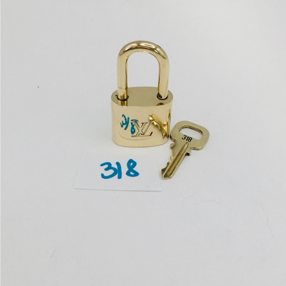 Louis Vuitton lock and key